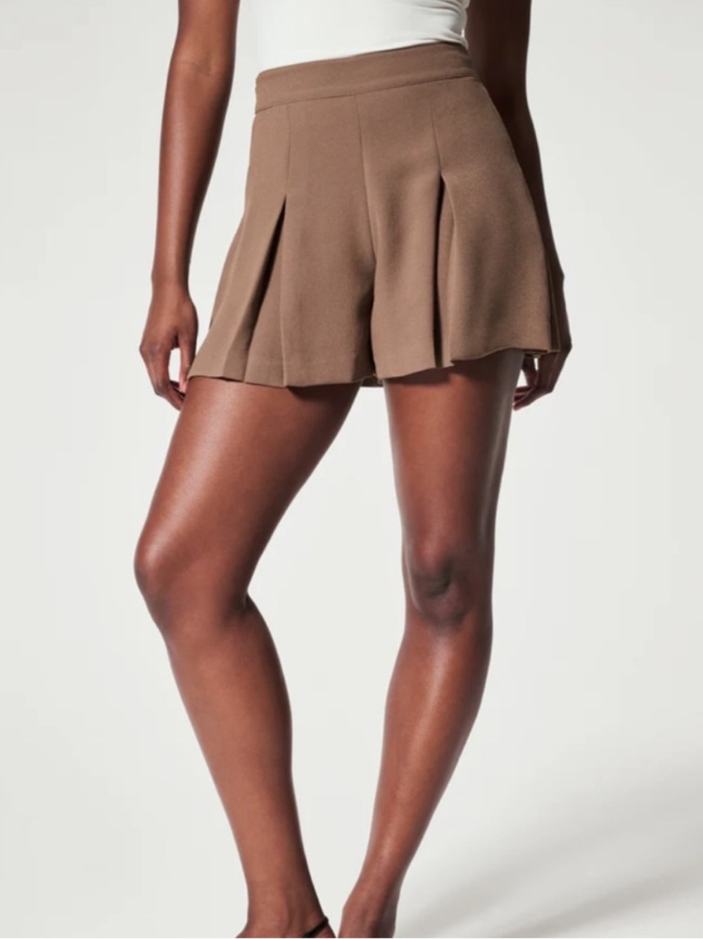 NWT Spanx Crepe Pleated Short in Cedar